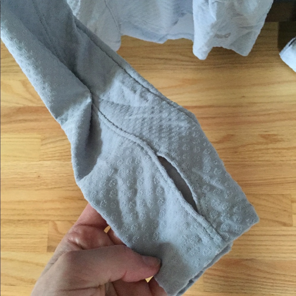 Running pullover - Picture 2 of 2